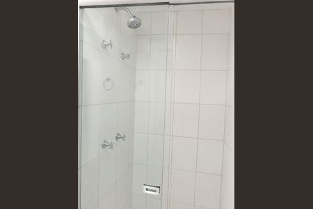 Banheiro de apartamento para alugar com 2 quartos, 60m² em Partenon, Porto Alegre