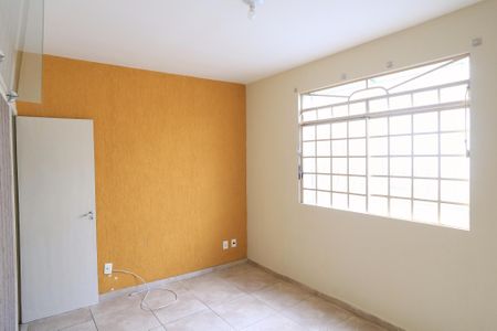 Sala de apartamento à venda com 2 quartos, 72m² em Sagrada Família, Belo Horizonte