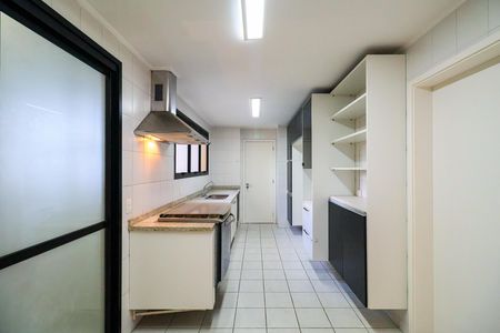 Apartamento à venda com 191m², 3 quartos e 3 vagas