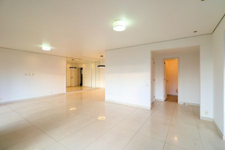 Apartamento à venda com 191m², 3 quartos e 3 vagas