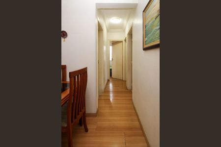 Apartamento à venda com 72m², 3 quartos e 2 vagasCorredor 