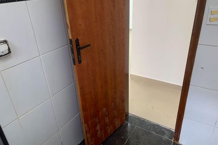 Casa para alugar com 100m², 3 quartos e 1 vaga Casa para alugar com 100m², 3 quartos e 1 vagaBanheiro 2