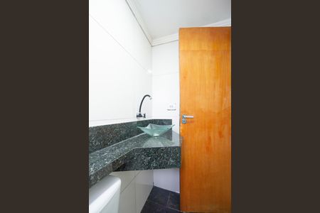 Banheiro  de apartamento para alugar com 1 quarto, 28m² em Vila Carrão, São Paulo