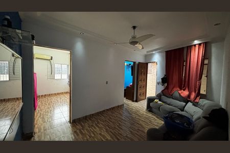 Sala de casa para alugar com 2 quartos, 65m² em Cata Preta, Santo André