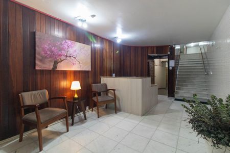 Apartamento à venda com 112m², 3 quartos e sem vaga Apartamento à venda com 112m², 3 quartos e sem vagaHall social
