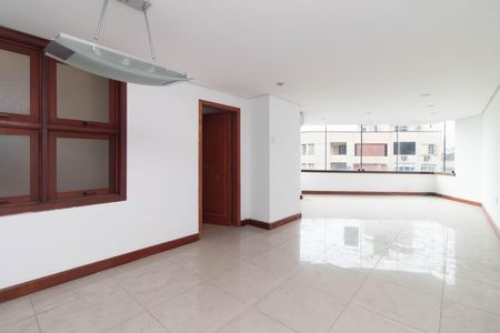 Apartamento à venda com 112m², 3 quartos e sem vaga Apartamento à venda com 112m², 3 quartos e sem vagaSala