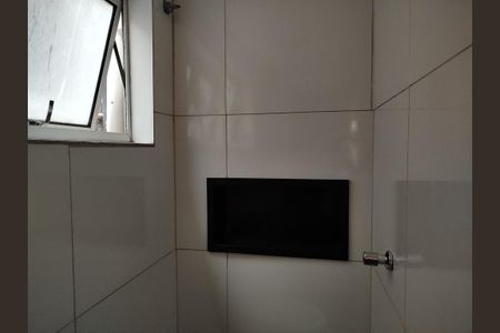 Banheiro de kitnet/studio para alugar com 1 quarto, 35m² em Vila Carrão, São Paulo