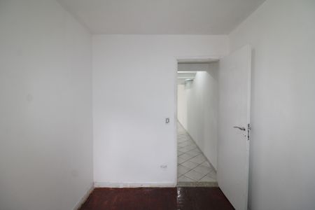 Quarto 2 de apartamento para alugar com 2 quartos, 67m² em Vila Vitorio Mazzei, São Paulo