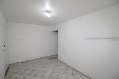Sala de apartamento para alugar com 2 quartos, 67m² em Vila Vitorio Mazzei, São Paulo