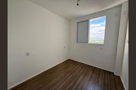 Quarto 2 de apartamento para alugar com 2 quartos, 62m² em Parque Amazonia, Goiânia