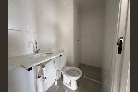 Banheiro de apartamento para alugar com 2 quartos, 62m² em Parque Amazonia, Goiânia