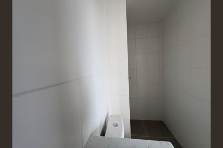 Banheiro de apartamento para alugar com 2 quartos, 62m² em Parque Amazonia, Goiânia