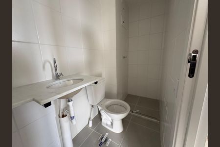 Banheiro de apartamento para alugar com 2 quartos, 62m² em Parque Amazonia, Goiânia