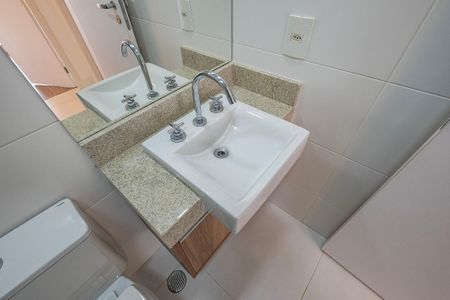 Apartamento à venda com 85m², 2 quartos e 2 vagas Apartamento à venda com 85m², 2 quartos e 2 vagasBanheiro