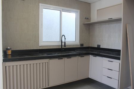 Casa para alugar com 141m², 3 quartos e 2 vagasCozinha