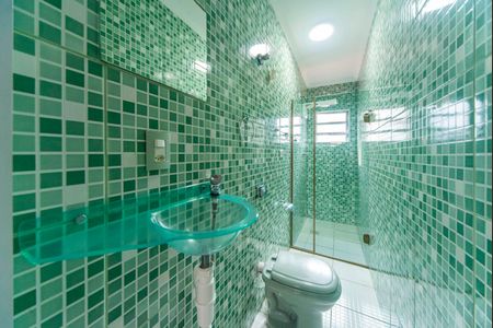 Casa à venda com 138m², 2 quartos e 2 vagas Casa à venda com 138m², 2 quartos e 2 vagasBanheiro do Quarto 1