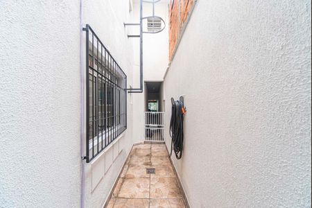 Casa à venda com 138m², 2 quartos e 2 vagas Casa à venda com 138m², 2 quartos e 2 vagasCorredor