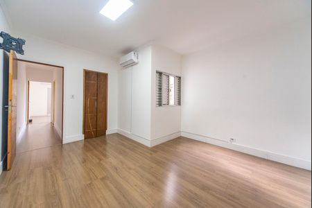 Casa à venda com 138m², 2 quartos e 2 vagas Casa à venda com 138m², 2 quartos e 2 vagasQuarto 2