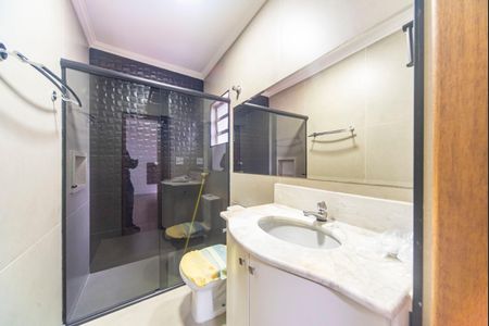 Casa à venda com 138m², 2 quartos e 2 vagas Casa à venda com 138m², 2 quartos e 2 vagasBanheiro do Quarto 2