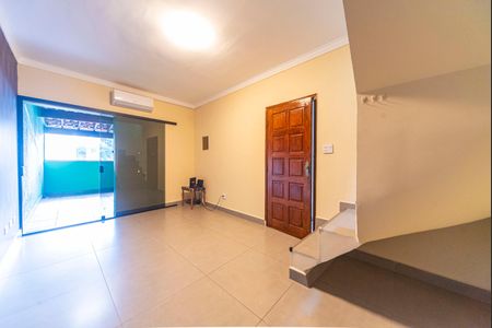 Sala de casa à venda com 2 quartos, 138m² em Vila Apiai, Santo André