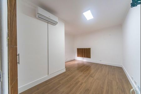 Casa à venda com 138m², 2 quartos e 2 vagas Casa à venda com 138m², 2 quartos e 2 vagasQuarto 2