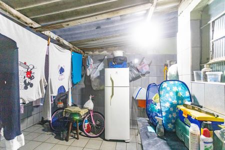 Casa à venda com 100m², 2 quartos e 1 vagaÁrea de serviço 