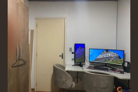 Quarto 2 de casa à venda com 2 quartos, 150m² em Feitoria, São Leopoldo