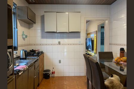 Casa à venda com 150m², 2 quartos e 2 vagas Casa à venda com 150m², 2 quartos e 2 vagasCozinha