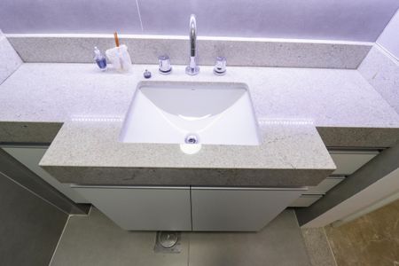 Apartamento para alugar com 67m², 3 quartos e 2 vagas Apartamento para alugar com 67m², 3 quartos e 2 vagasBanheiro Social