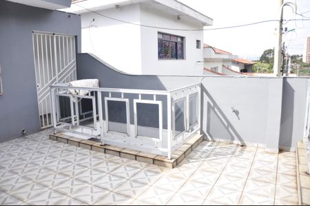 Casa para alugar com 119m², 3 quartos e 2 vagas Casa para alugar com 119m², 3 quartos e 2 vagasDetalhe - Varanda