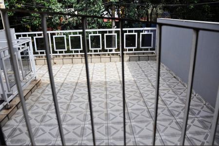 Casa para alugar com 119m², 3 quartos e 2 vagas Casa para alugar com 119m², 3 quartos e 2 vagasDetalhe - Vista do Quarto 01 com Suíte e Varanda