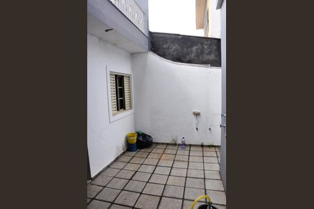 Casa para alugar com 119m², 3 quartos e 2 vagas Casa para alugar com 119m², 3 quartos e 2 vagasDetalhe - Quintal
