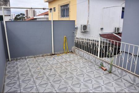 Casa para alugar com 119m², 3 quartos e 2 vagas Casa para alugar com 119m², 3 quartos e 2 vagasDetalhe - Varanda