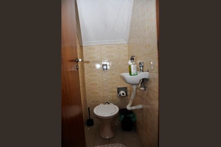 Casa para alugar com 119m², 3 quartos e 2 vagas Casa para alugar com 119m², 3 quartos e 2 vagasDetalhe - Lavabo