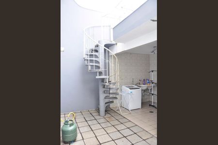 Casa para alugar com 119m², 3 quartos e 2 vagas Casa para alugar com 119m², 3 quartos e 2 vagasDetalhe - Quintal