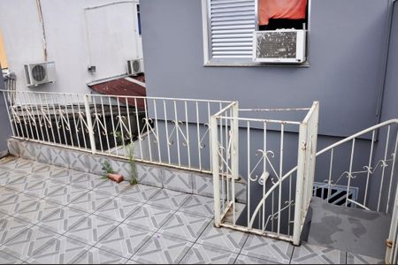 Casa para alugar com 119m², 3 quartos e 2 vagas Casa para alugar com 119m², 3 quartos e 2 vagasDetalhe - Varanda