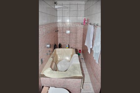 Casa para alugar com 119m², 3 quartos e 2 vagas Casa para alugar com 119m², 3 quartos e 2 vagasDetalhe - Suíte