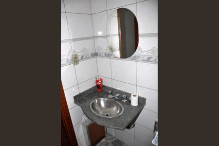 Casa para alugar com 119m², 3 quartos e 2 vagas Casa para alugar com 119m², 3 quartos e 2 vagasDetalhe - Banheiro Social