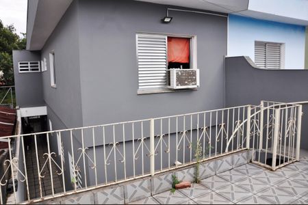 Casa para alugar com 119m², 3 quartos e 2 vagas Casa para alugar com 119m², 3 quartos e 2 vagasDetalhe - Varanda