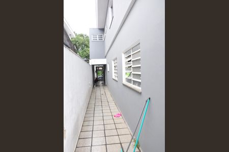 Casa para alugar com 119m², 3 quartos e 2 vagas Casa para alugar com 119m², 3 quartos e 2 vagasDetalhe - Corredor