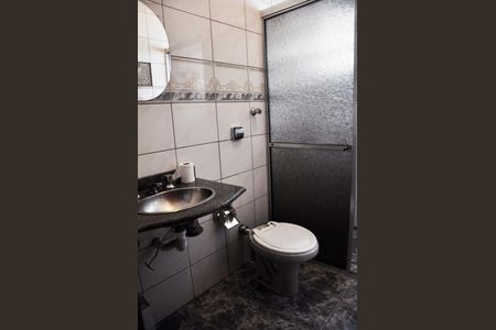Casa para alugar com 119m², 3 quartos e 2 vagas Casa para alugar com 119m², 3 quartos e 2 vagasDetalhe - Banheiro Social