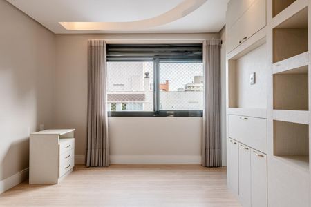 Apartamento para alugar com 169m², 3 quartos e 3 vagas