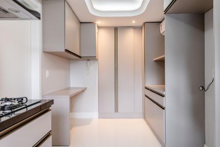 Apartamento para alugar com 169m², 3 quartos e 3 vagas