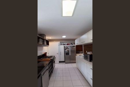 Foto 08 de apartamento à venda com 4 quartos, 233m² em Vila Morumbi, São Paulo