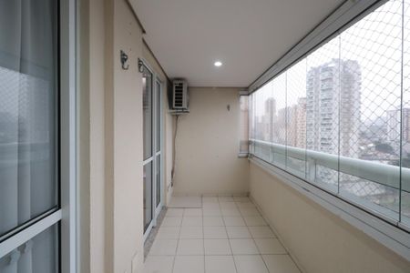 Apartamento para alugar com 81m², 2 quartos e 1 vaga Apartamento para alugar com 81m², 2 quartos e 1 vagaSacada