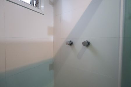 Apartamento para alugar com 81m², 2 quartos e 1 vaga Apartamento para alugar com 81m², 2 quartos e 1 vagaBanheiro da Suíte