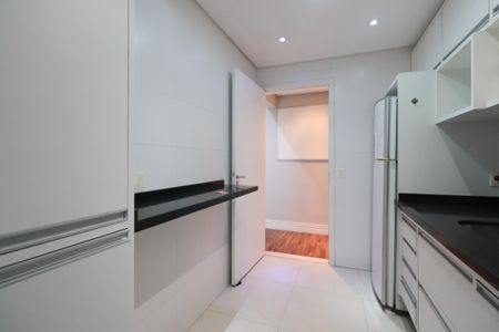 Apartamento para alugar com 81m², 2 quartos e 1 vaga Apartamento para alugar com 81m², 2 quartos e 1 vagaCozinha