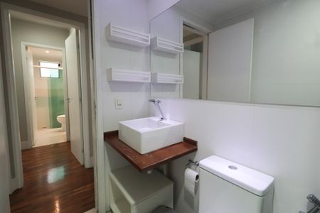 Apartamento para alugar com 81m², 2 quartos e 1 vaga Apartamento para alugar com 81m², 2 quartos e 1 vagaBanheiro Social