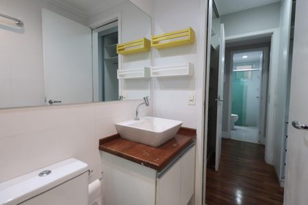 Apartamento para alugar com 81m², 2 quartos e 1 vaga Apartamento para alugar com 81m², 2 quartos e 1 vagaBanheiro da Suíte