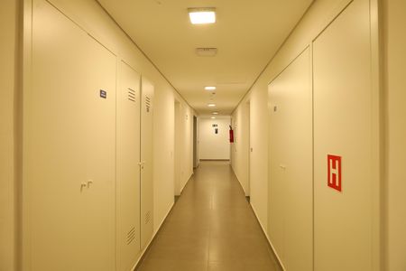 Apartamento para alugar com 29m², 2 quartos e sem vagaÁrea comum - Saguão do andar